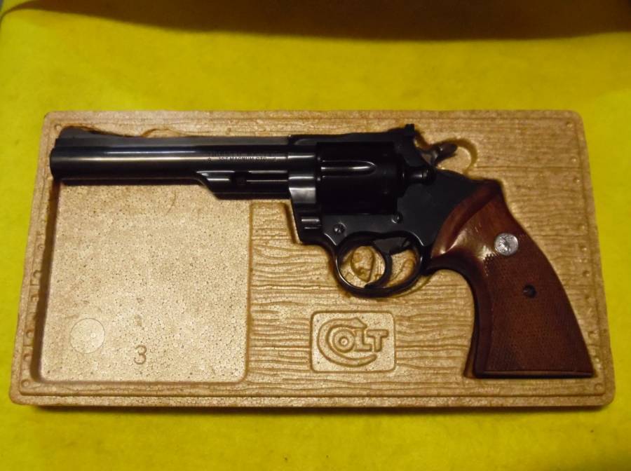 COLT Trooper 357 Magnum, This revolver is in pristene condition.