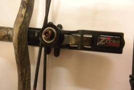 Hoyt Carbon Spyder ZT Turbo, This is a brand new 2015 Right-handed Hoyt Carbon Spyder Turbo ZT compound bow. Bow is Realtree Xtra Camo with perfect condition Black and Brown Strings and Cables. Brand new bow, opened for test firing only.    
Specifics: -Right-hand -70 # limbs (will go down to 58#) -Draw length set at 29 1/2