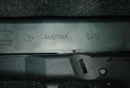 Glock 26 9mm, Magazine capacity = 10