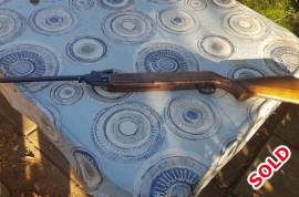 Anschutz Model 335 air rifle , Anschutz model 335 air rifle from the 1970's. Good condition for age but stock has been repaired. 