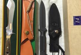 Knives, Wanted Knives by Chris Reeve, Piet Grey, Arbuckle., Good, South Africa, Gauteng, Johannesburg