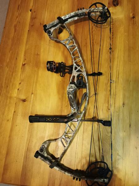 Hoyt Spyder Thirty , Hi
I'm selling my Hoyt Spyder Thirty. Comes with a Cobra Easy Slide 2 single pin sight, Trophy Taker drop away rest, Fuse stabilizer and wrist sling.28. 5