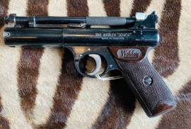 Webley .22 , Working 100% in good condition 
