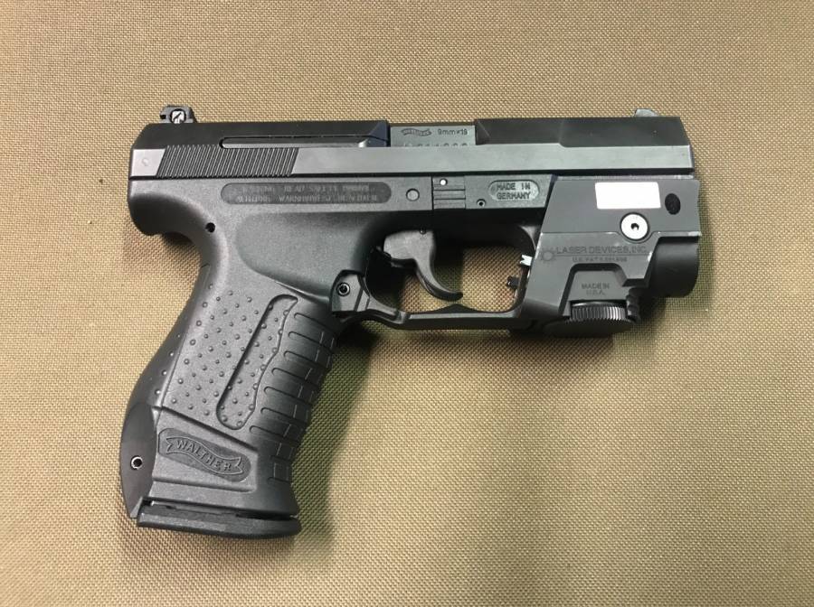 Walther P99, 
Walther P99


Condition: Like New!!
Extras: Weapon Mounted Laser by Laser Device Inc ,2 x Magazines, Original Pistol Case
On Dealer Stock
Price: R9 000



