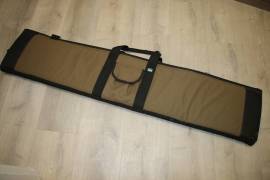 Bushill Rifle/Shotgun Bag, Brand new Bushill 140cm Rifle bag. Used twice and then sold the rifle. Cleaning out the garage so need to sell