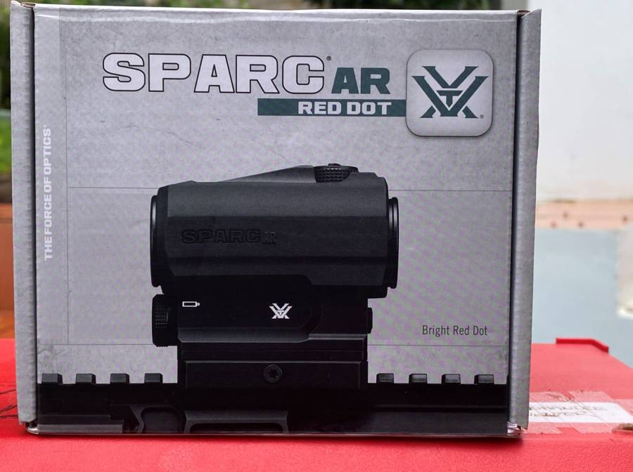 Vortex SPARC AR (Brand new, Never been mounted), Vortex SPARC AR red dot for sale.

The SPARC is brand new and remained in it's box for the past year because an other sight caught my attension and she sadly remained in the box,unloved.....

The SPARC optic has never been used or mounted to a rifle and I only powered up it today for the first time.

Price not negotiable and shipping fees are for the buyers account (Postnet-Postnet R100)
 