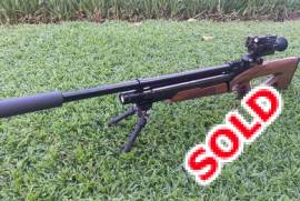 60FPE Jkhan PCP, 
Air Rifle JKHAN Noblesse Iluda N400 60FPE

ONLY RIFLE
Full Length 960mm
Air Capacity 400cc
Weight 3.78 kg
1200FPS 16gr Pellet
Power 60FPE with 34gr – 895FPS with very flat shot string or 950FPS (67fpe) – Korean cliff
Includes Fill nipple, shrouded silenced barrel, 2x 10 shot magazines

optional silencer -monocore - R900

Adapter end for the additional silencer (1/2″UNF)
Excludes Scope, bi-pods, scope mounts, silencer.


