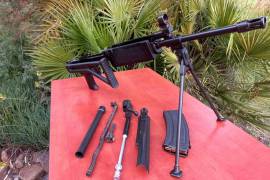LM 4 / R 4 Black Semi Auto , This LM 4 rifle is totally origional, over all very good condition - machnically BRAND NEW, it is collectors item, dit not spend 300 rounds. There is practically no slide and bolt wear marks. Up for sale from a pvt collection of 