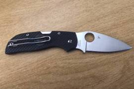 SPYDERCO CHAPARRAL - MINT CONDITION , This knife is in mint condition, as should be evident from the photos. Price not negotiable. I'll cover the shipping cost of the knife. 
 
