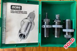 RCBS  9mm reloading dies, RCBS Reloading  3 Die set 9mm Luger. Complete in box. In good condition. 
model # 20504