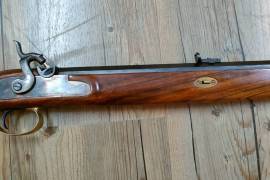 LYMAN, LYMAN Trade Rifle in .50Cal blackpowder in good overall condition.