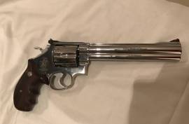 Revolvers, Revolvers, Smith & Wesson - Magna Classic 44 Magnum, R 43,000.00, Smith and Wesson , Magna Classic 1xx of 3000 Limited edition , 44 Magnum , Like New, South Africa, Gauteng, Johannesburg