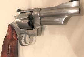 Revolvers, Revolvers, Smith & Wesson .44 special - 624 - 4 inch , R 23,000.00, Smith and Wesson , 624 - 4 inch Stainless , 44 special , Like New, South Africa, Gauteng, Johannesburg