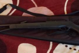 Gamo rifle with bag , Gamo CFX air rifle for sale with carry bag. For more info contact me on WhatsApp 072 032 9757