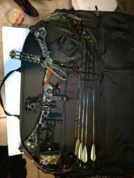 Matthews m, Matthews monster Bow is in excellent condition.28 draw length Comes with sight
4 arrows
Trigger
Carry bag
Can contact me on
0739105422