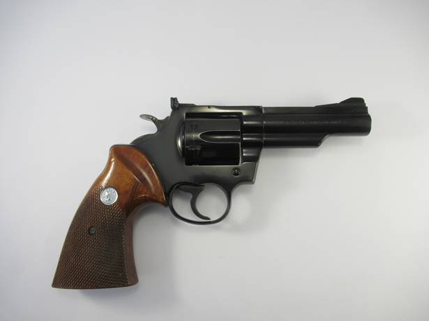 COLT TROOPER MK 3 .357 MAG, American manufactured 4″ barrel .357 magnum 6-shot revolver. Original blueing & original wooden grips. In very good condition.