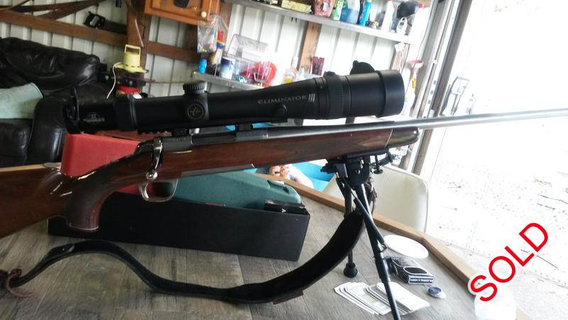 Rangefinder Riflescope, Hardly used.  As good as new.