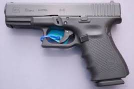 Glock 19 Gen 4, Brand New Glock 19 Gen 4 9mm. For sale still at dealership, am immagarting and need to sell Urgently.
New been fired all paper work is currently with me if interested please contact me. Extra mag and grips along with case included in price.
