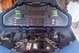 Bowtech Destroyer 350 , Bowtech Destroyer 350 compound bow for sale, complete with:- Protector bow case, carbon arrows. trigger, counter balance stabilizer, quiver, fiber optic pin sight, fletching jig, broadheads, spare fletches and nocks.
Everything you need to get going.

 