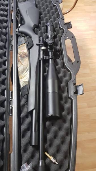 FX Streamline Airgun and Hawk sidewinder, Hardly used FX PCP. Deadly accurate.
Include hard case, bi-pod and strap
Scope for sale separately for R14 000 (Hawk sidewinder 10X50X60)
FX Streamline separate for R15 000
