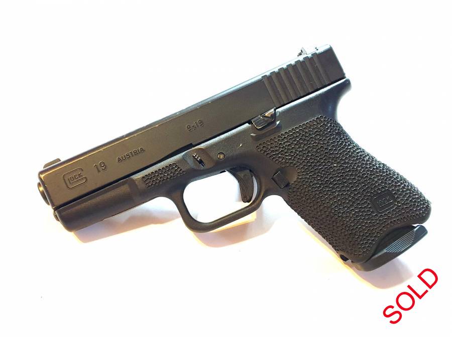 Glock 19 Gen2 FOR SALE, Glock 19 Gen2 9mmP semi-automatic pistol for sale.

For more information and to make an enquiry on this firearm, please go to this link:
http://theguntrove.co.za/browse-firearms/glock-19-gen-2/

The Gun Trove
www.theguntrove.co.za