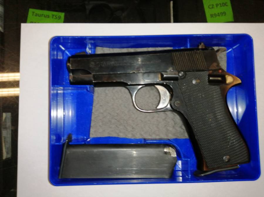 Star 9mmP, This pistol is stillin its box and looks like a brand new pistol.
Whatsapp me on 0814015055