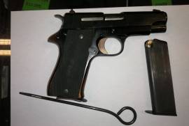 Star 9mmP, This pistol is stillin its box and looks like a brand new pistol.
Whatsapp me on 0814015055