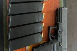 Glock 20 10mm Auto, Glock 20 10mm Auto
6 magazines
2 holsters
ammo

price is slightly negotiable
 