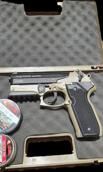 Gamo K1 Doug Koenig SE, Excellent condition, hardly used. Comes with case and some pellets.