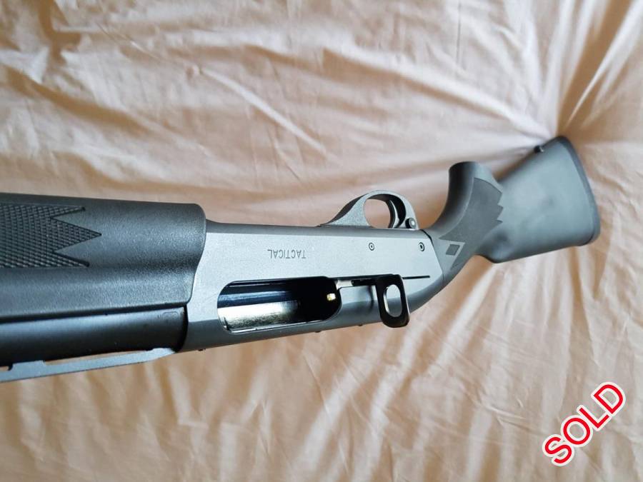 Remington 1100 Semi Auto Shotgun, Comes with 3 chokes
Spare o-rings
Attachments