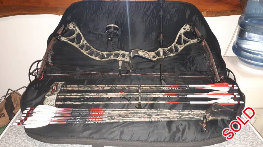 Bowtech Destroyer 350 Compound Bow, Bowtech Destroyer 350 Compound bow for sale with Hunter Hogg IT Sight, 13 Carbon Express Maxima arrows plusy Magnetic Octane Quiver plus Arrow release & Camo carry case.....excellent condition, please make me an offer urgently.