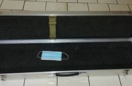 Proper Hard Alleminuim single gun case, Proper real think Alleminuim all arrond welded with lockable (2) keys. Reason for selling my new rifle is to long for the case.
Lenth 1220cm  broad 290cm hight 29.5 cm bought at ( The Case Company) 