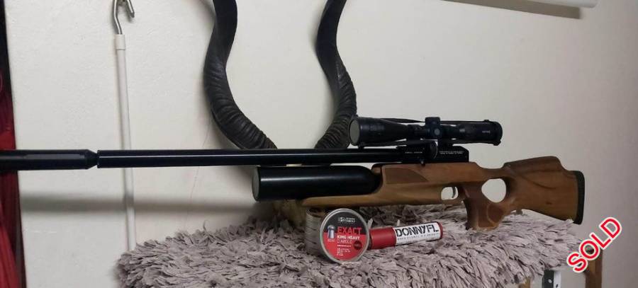 Kral Puncher Jumbo .25cal, The air rifle is less than a year old.

The scope is a Hawk 4x12x40.

Includes extras such as:
- 3 full pellet containers
- gas bottle fittings
- Donnyfl silencer
- Rifle case
- x2 magazines