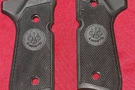 Beretta  modle 92 FS original grips, Original grips for Beretta model 92fs