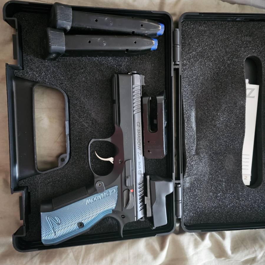CZ SHADOW 2 +Leupold DeltaPoint Pro , CZ  SHADOW 2 + Leupold DeltaPoint Pro 2.5 MOA dot
 
Like new ,less than 200 rounds fired 
3 mags and Original packaging and parts
​DAA holster 
R32000 neg 
PLEASE USE WHATSAPP TO CONTACT ME 
081 704 7475 
 