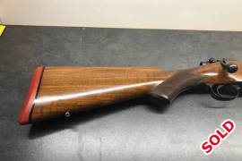 BRNO .375H&H, The rebuild has been done on a 602 action.
Push / pull feed optimal for big game.
Beautiful rifle - must see and shoulder.
Reason for selling - new project.