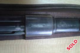 1941 Mauser K98 8x57 , K98 (1941 German military, with Wehrmacht stamp) in very good condition. Comes with original cleaning kit, reloading dies and un-used cases.