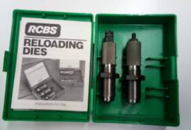 RCBS dies , I have a couple of dies for sale in good condition.
375 H&H, 243, 30-06, 300Win R550 ea or R500 ea if you take all. 
Postage to be arranged. 
Please contact me for further details etc.
I also have a spare 243 die that needs a centre pin.R300
 