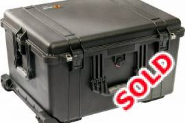 Pelican 1620, Sensitive equipment needs protection, and since 1976 the answer has been the Pelican™ Protector Case. These cases are designed rugged, and travel the harshest environments on earth. Against the extreme cold of the arctic or the heat of battle, Pelican cases have survived.

Made in the USA, these tough cases are designed with an automatic purge valve, that equalizes air pressure, a watertight silicone O-ring lid, over-molded rubber handles and stainless steel hardware.

4 level Pick N Pluck™ with convoluted lid foam
Strong polyurethane wheels with stainless steel bearings
Watertight, crushproof, and dustproof
Open cell core with solid wall design - strong, light weight
Retractable extension handle
Fold down handles
Easy open Double Throw latches
Stainless steel hardware and padlock protectors
Automatic Pressure Equalization Valve - balances interior pressure, keeps water out
O-ring seal