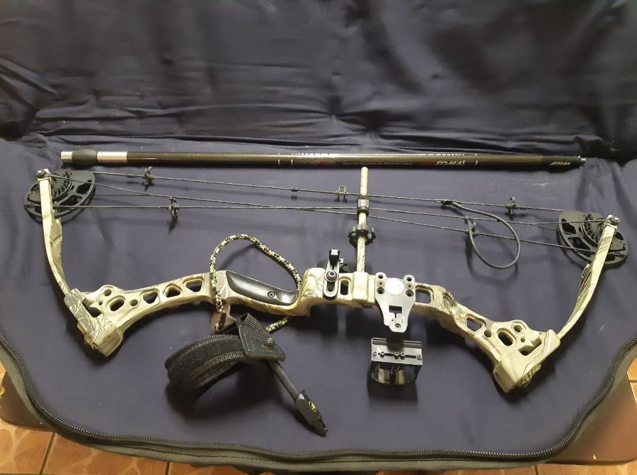 Dual Cam Bow, Diamond Infinite Edge dual cam compound bow
***PRICE NEGOTIABLE***
up to 70lb draw weight.
up to 28