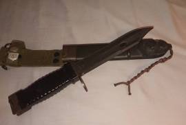 Eickhorn Carl German bayonet!, German Bowie knife/bayo, sawback with scabbard & frog. It measures 12