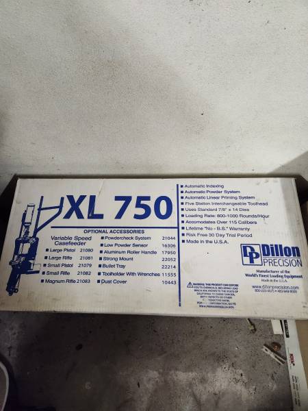 Reloading Press, DILLON XL 750 RELOADING PRESS IN SEALED BOX - NEVER BEEN USED
NEEDS CONVERSION KIT & DIES