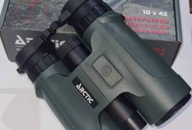 Arctic Range finder binos 10x42, Range - 2000m (tree)
Wavelenght - 905m
Display - Red OLED
Battery - CR2-3V
Water resistant
Weight - 525gr
Magnification - 10x
Field of View - 7dg
Distance Unit - M/Y