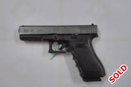 Glock 21 45acp gen 4, Still in good condition was used for self defence, slight holster wear, at dealer in Carletonville