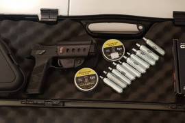 CZ P09 Pistol, CZ P09 co2 pistol in excellent condition as good as new. full blow back and very realistic. comes with box, plastic case, fobus holster, lots of pellets and co2 canisters. shoots 4.5mm pellets and steel BB's. 