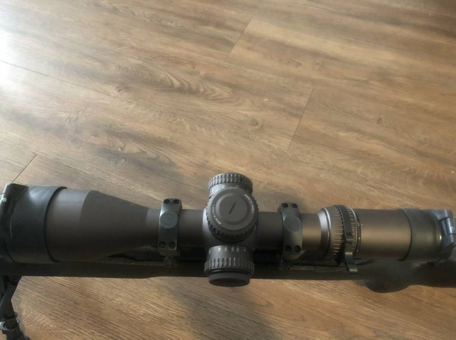 Vortex Razor HD Gen II 4.5-27x56mm RifleScope W/EB, Vortex Razor HD gen II 4.5-27x56mm Rifle Scope W/ EBR-2C Reticle MRAD W/Leupold Rings. This scope is barely used, comes with the original box, lens caps, as well as already mounted on Leupold rings. 