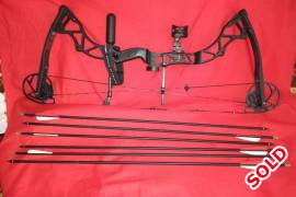 Bowtech Assassin complete bow package , Bowtech Assassin 70# ...
Black Ops ...
Complete bow with bow bag and six uncut 400 spine arrows ...
Draw from 26