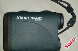 Nikon Aculon AL11 Range Finder, See photos for specifications