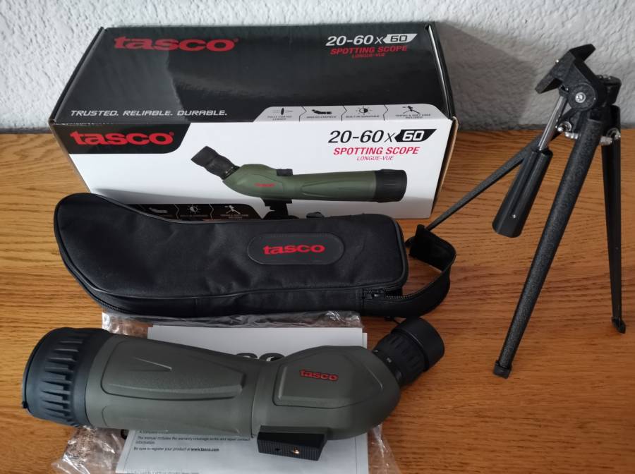 Tasco spotting scope , Tasco spotting scope for sale
20-60x60 Longue-vue 
Brand new. Still in original packaging 
Can be couriered via postnet
Cost for buyers account