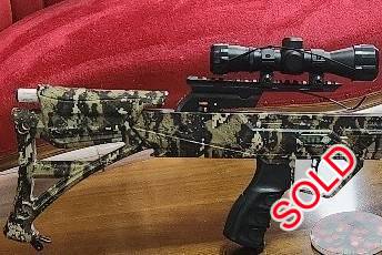 ROCKY MOUNTAIN RM415, RM415 CROSSBOW INCLUDING 12 BOLTS, PADDED CARRY BAG AND MECHANICAL COCKING DEVICE.  SPOTLESS CONDITION